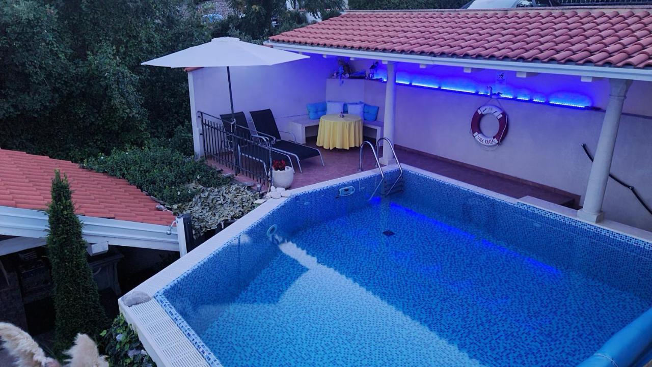 Apartments Villa Krasa ลอฟราน ภายนอก รูปภาพ